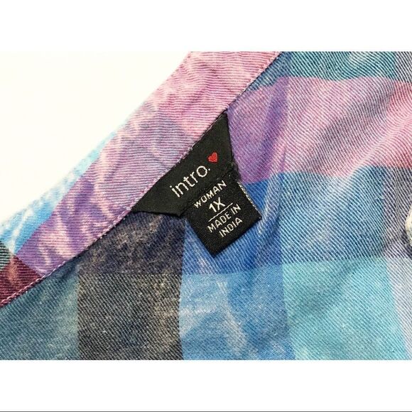 Intro 1X Distressed Plaid Top - Picture 7 of 7